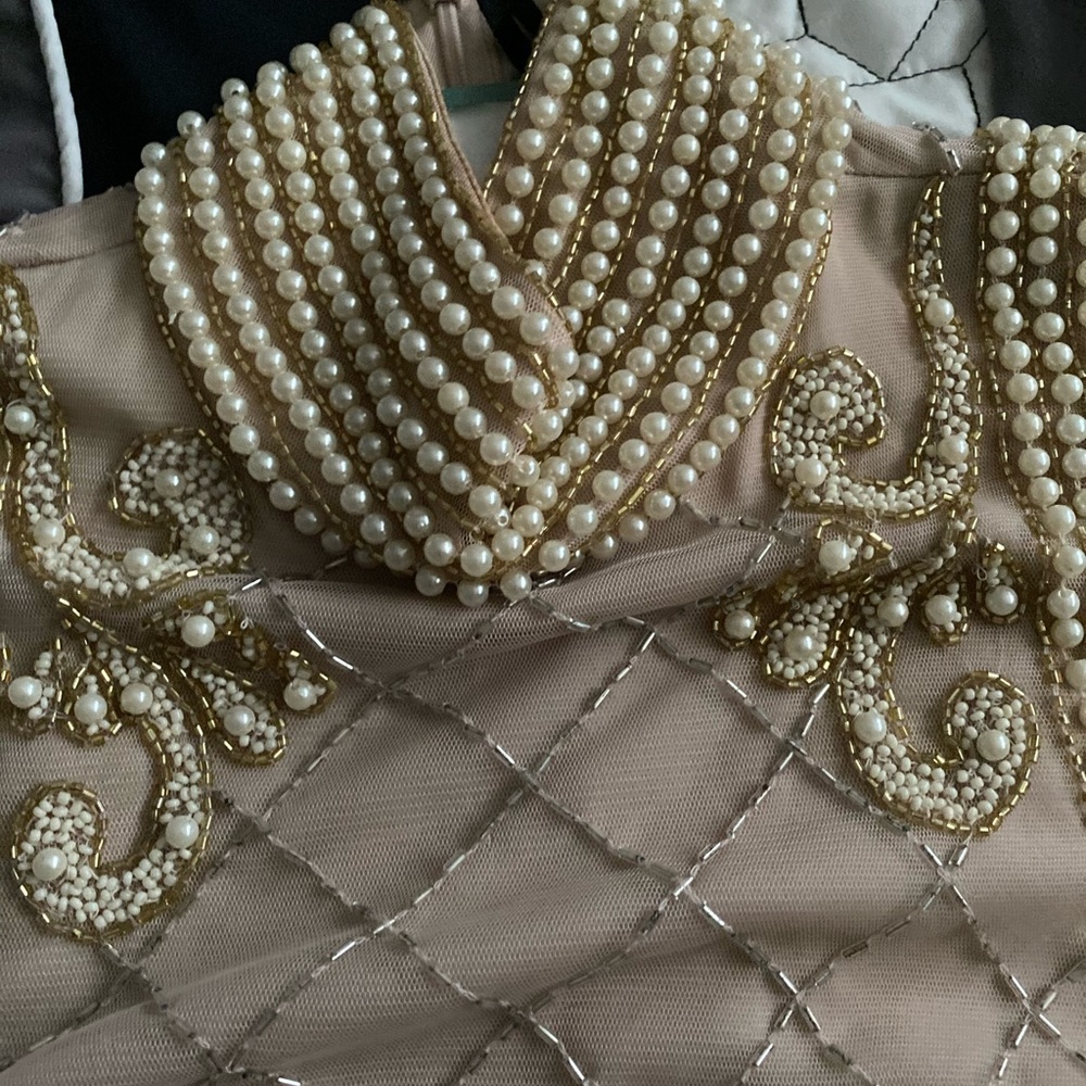 Dress - Picture 6 of 8